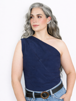 Blusa de Couro Legítimo Aurora azul-marinho um ombro só - GW Moda Couro