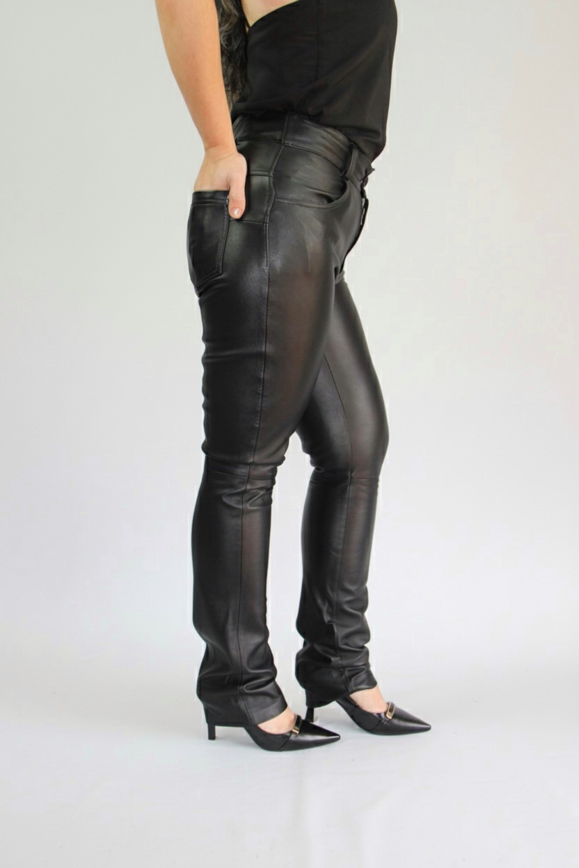 Calça de Couro Legítimo Skinny preta cintura alta - GW Moda Couro - Lateral